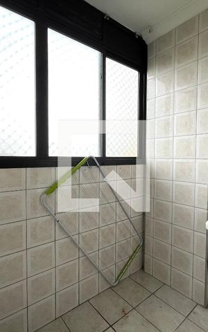 Apartamento à venda com 75m², 3 quartos e 2 vagas Apartamento à venda com 75m², 3 quartos e 2 vagasÁrea de Serviço