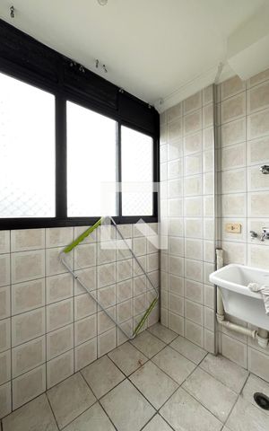Apartamento à venda com 75m², 3 quartos e 2 vagas Apartamento à venda com 75m², 3 quartos e 2 vagasÁrea de Serviço