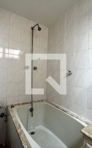 Apartamento à venda com 75m², 3 quartos e 2 vagas Apartamento à venda com 75m², 3 quartos e 2 vagasBanheiro do Quarto