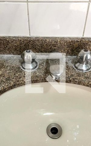 Apartamento à venda com 75m², 3 quartos e 2 vagas Apartamento à venda com 75m², 3 quartos e 2 vagasBanheiro