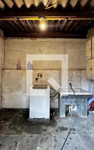 Casa à venda com 325m², 3 quartos e 1 vagaÁrea de Serviço