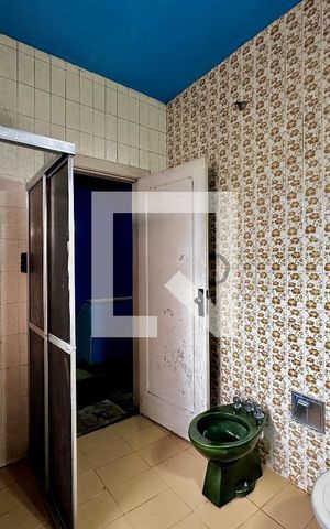 Casa à venda com 325m², 3 quartos e 1 vagaBanheiro