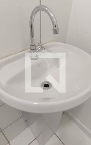 Apartamento para alugar com 41m², 2 quartos e sem vaga Apartamento para alugar com 41m², 2 quartos e sem vagaBanheiro