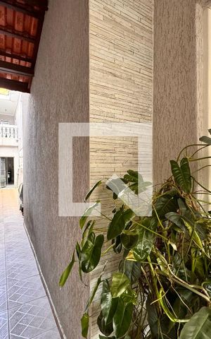 Casa à venda com 300m², 3 quartos e 2 vagasCorredor quintal 