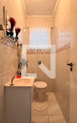 Casa à venda com 300m², 3 quartos e 2 vagasLavabo 