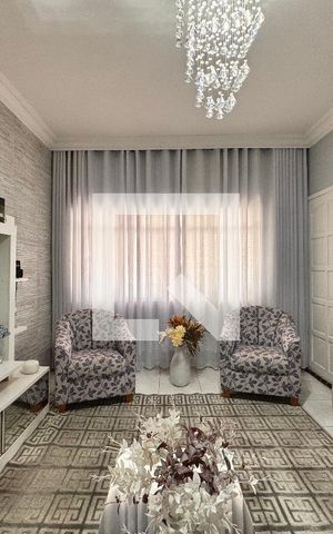Casa à venda com 300m², 3 quartos e 2 vagasSala