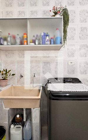 Casa à venda com 300m², 3 quartos e 2 vagasLavanderia