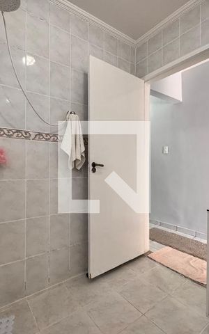 Casa à venda com 300m², 3 quartos e 2 vagasBanheiro