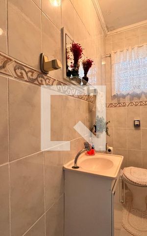 Casa à venda com 300m², 3 quartos e 2 vagasLavabo 