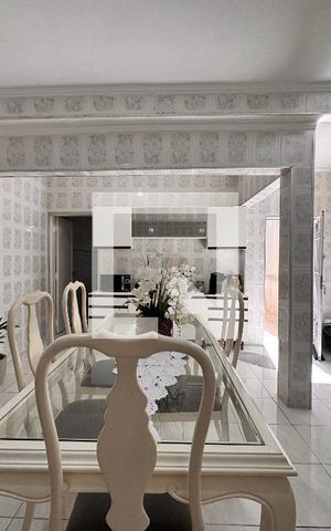 Casa à venda com 300m², 3 quartos e 2 vagasCozinha