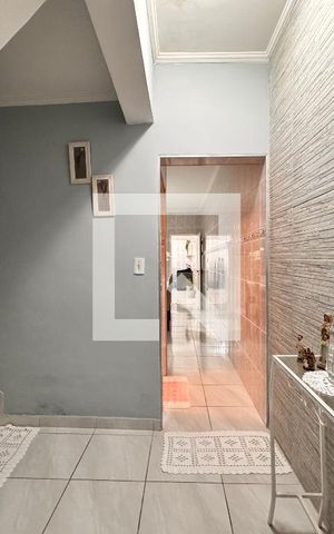 Casa à venda com 300m², 3 quartos e 2 vagasEscada 