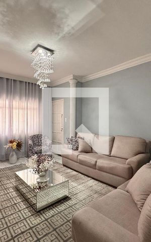 Casa à venda com 300m², 3 quartos e 2 vagasSala