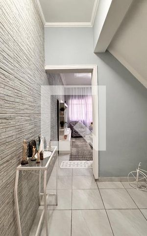 Casa à venda com 300m², 3 quartos e 2 vagasEscada 