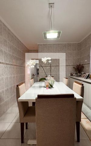 Casa à venda com 300m², 3 quartos e 2 vagasCopa 