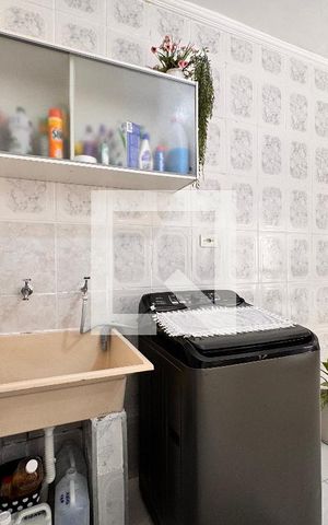 Casa à venda com 300m², 3 quartos e 2 vagasLavanderia