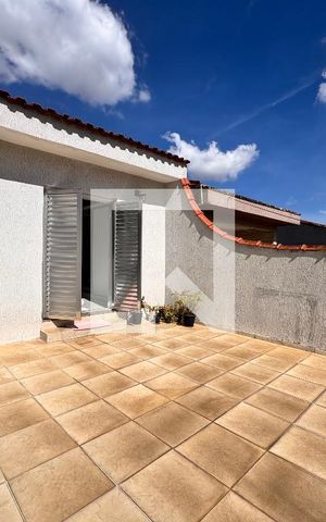 Casa à venda com 300m², 3 quartos e 2 vagasVaranda