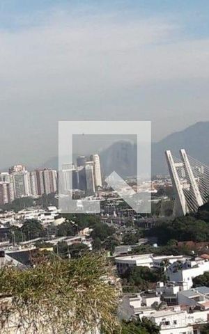 Casa à venda com 206m², 2 quartos e 2 vagas