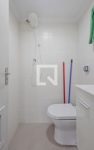 Apartamento à venda com 100m², 2 quartos e 1 vagaÁrea de Serviço - Banheiro
