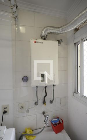 Apartamento à venda com 74m², 3 quartos e 1 vagaÁrea de Serviço