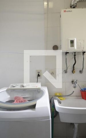 Apartamento à venda com 74m², 3 quartos e 1 vagaÁrea de Serviço