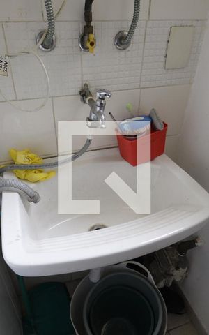 Apartamento à venda com 74m², 3 quartos e 1 vagaÁrea de Serviço