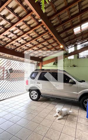 Casa à venda com 81m², 2 quartos e 2 vagas Casa à venda com 81m², 2 quartos e 2 vagasGaragem