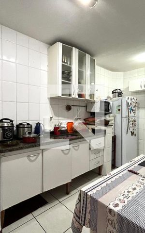 Casa à venda com 81m², 2 quartos e 2 vagas Casa à venda com 81m², 2 quartos e 2 vagasCozinha