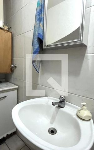 Casa à venda com 81m², 2 quartos e 2 vagas Casa à venda com 81m², 2 quartos e 2 vagasBanheiro do Porão