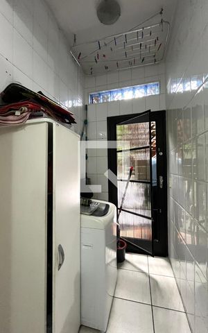 Casa à venda com 81m², 2 quartos e 2 vagas Casa à venda com 81m², 2 quartos e 2 vagasÁrea de Serviço