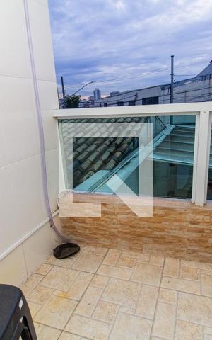 Casa à venda com 173m², 3 quartos e 2 vagas Casa à venda com 173m², 3 quartos e 2 vagasVaranda