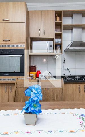 Casa à venda com 173m², 3 quartos e 2 vagas Casa à venda com 173m², 3 quartos e 2 vagasCozinha