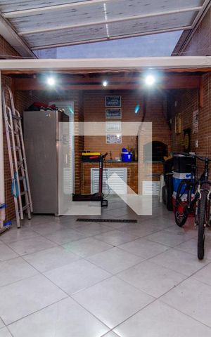 Casa à venda com 173m², 3 quartos e 2 vagas Casa à venda com 173m², 3 quartos e 2 vagasQuintal