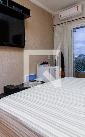 Casa à venda com 173m², 3 quartos e 2 vagas Casa à venda com 173m², 3 quartos e 2 vagasQuarto 3 - suíte com varanda
