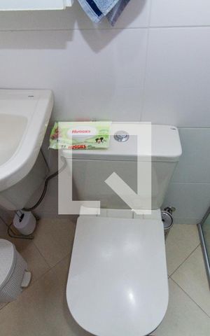 Casa à venda com 173m², 3 quartos e 2 vagas Casa à venda com 173m², 3 quartos e 2 vagasBanheiro 2