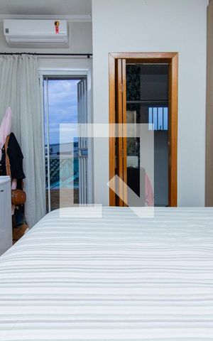 Casa à venda com 173m², 3 quartos e 2 vagas Casa à venda com 173m², 3 quartos e 2 vagasQuarto 3 - suíte com varanda