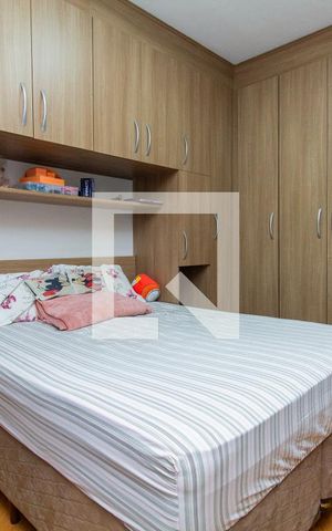 Casa à venda com 173m², 3 quartos e 2 vagas Casa à venda com 173m², 3 quartos e 2 vagasQuarto 3 - suíte com varanda