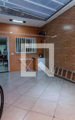 Casa à venda com 173m², 3 quartos e 2 vagas Casa à venda com 173m², 3 quartos e 2 vagasQuintal