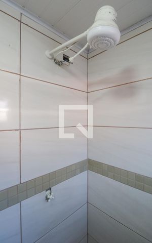 Casa à venda com 80m², 3 quartos e 1 vaga Casa à venda com 80m², 3 quartos e 1 vagaBanheiro