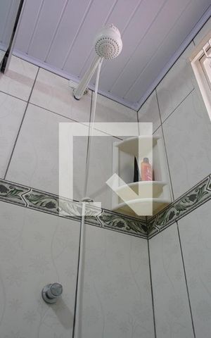 Casa à venda com 170m², 4 quartos e 2 vagasBanheiro Corredor