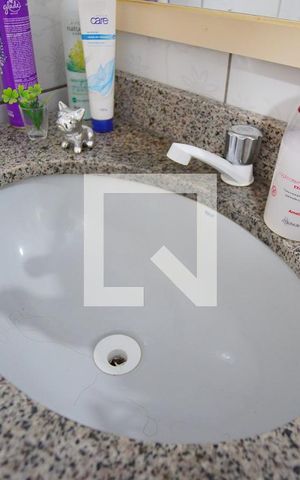 Casa à venda com 170m², 4 quartos e 2 vagasBanheiro Corredor