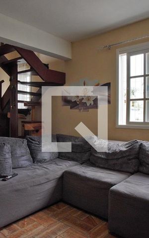 Casa à venda com 170m², 4 quartos e 2 vagasSala