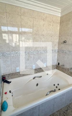 Apartamento à venda com 300m², 3 quartos e 1 vagaBanheiro da Suíte