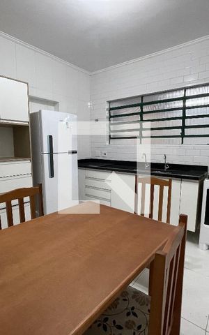 Casa à venda com 700m², 8 quartos e 2 vagas Casa à venda com 700m², 8 quartos e 2 vagasCozinha