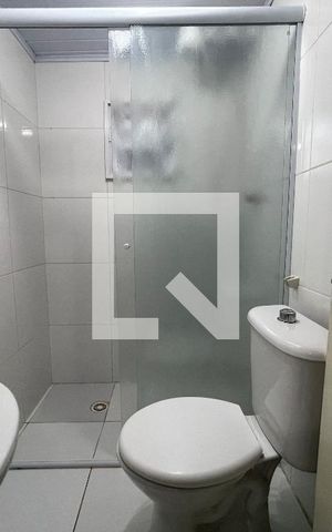 Casa à venda com 700m², 8 quartos e 2 vagas Casa à venda com 700m², 8 quartos e 2 vagasBanheiro 1