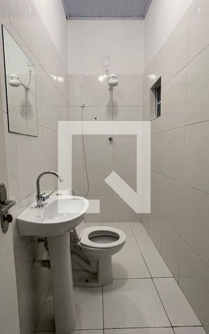 Casa à venda com 700m², 8 quartos e 2 vagas Casa à venda com 700m², 8 quartos e 2 vagasBanheiro 4