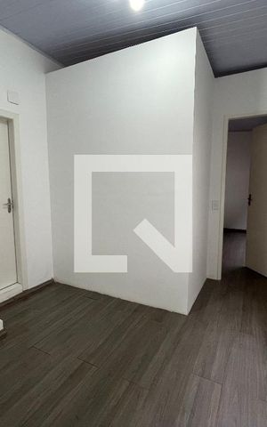 Casa à venda com 700m², 8 quartos e 2 vagas Casa à venda com 700m², 8 quartos e 2 vagasCorredor