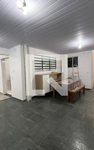 Casa à venda com 700m², 8 quartos e 2 vagas Casa à venda com 700m², 8 quartos e 2 vagasSala