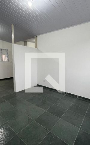 Casa à venda com 700m², 8 quartos e 2 vagas Casa à venda com 700m², 8 quartos e 2 vagasQuarto 5