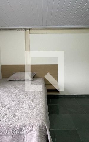 Casa à venda com 700m², 8 quartos e 2 vagas Casa à venda com 700m², 8 quartos e 2 vagasQuarto 1