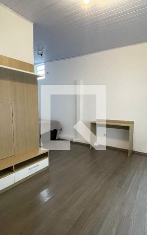 Casa à venda com 700m², 8 quartos e 2 vagas Casa à venda com 700m², 8 quartos e 2 vagasQuarto 3